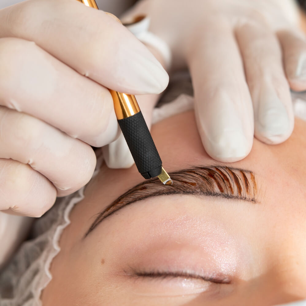 Combo Brows: what is it The procedure and benefits 1 Combo Brows à Genève, prix et avantages - Beauty Art Pro